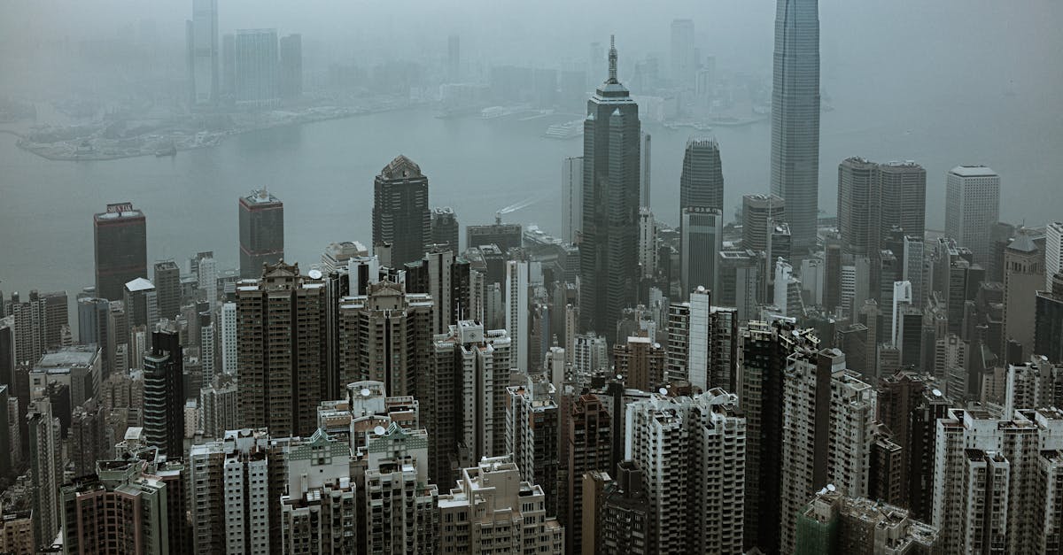 Le Marché Immobilier de Hong Kong : D'un Âge d'Or à une Époque de Doutes